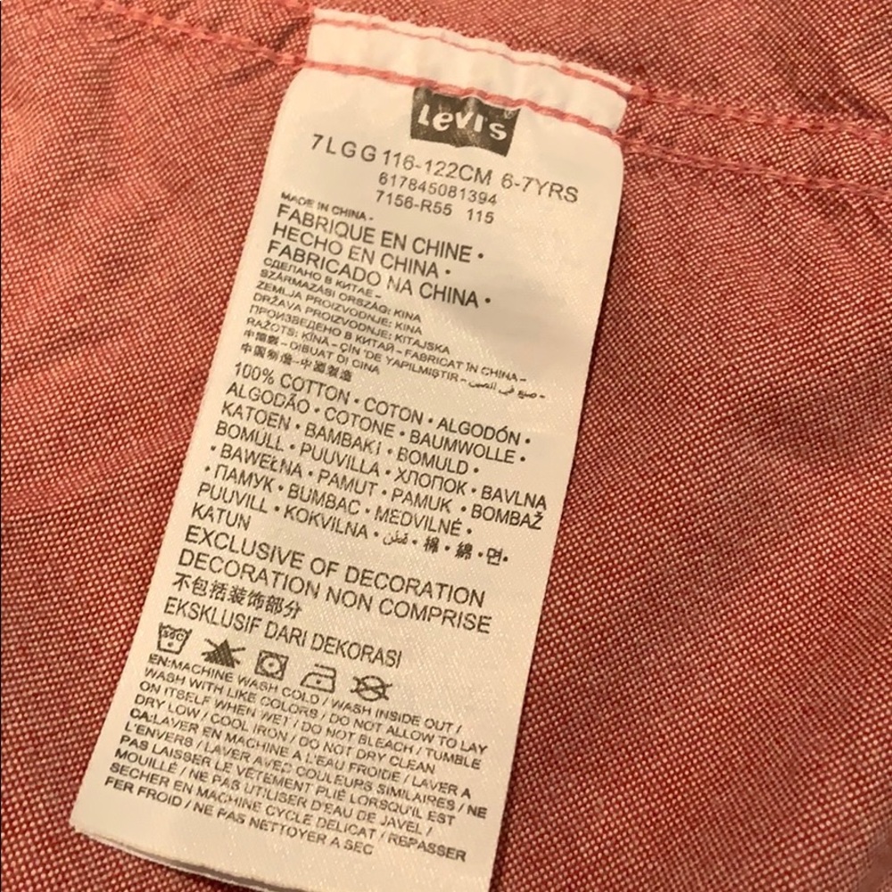 Levi’s button down top - Picture 7 of 7